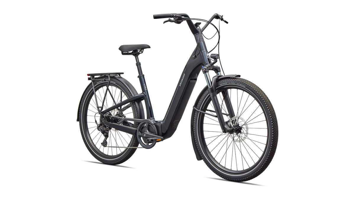 Turbo Como 4.0 – Metallic Dark Navy – Seitenansicht von vorne