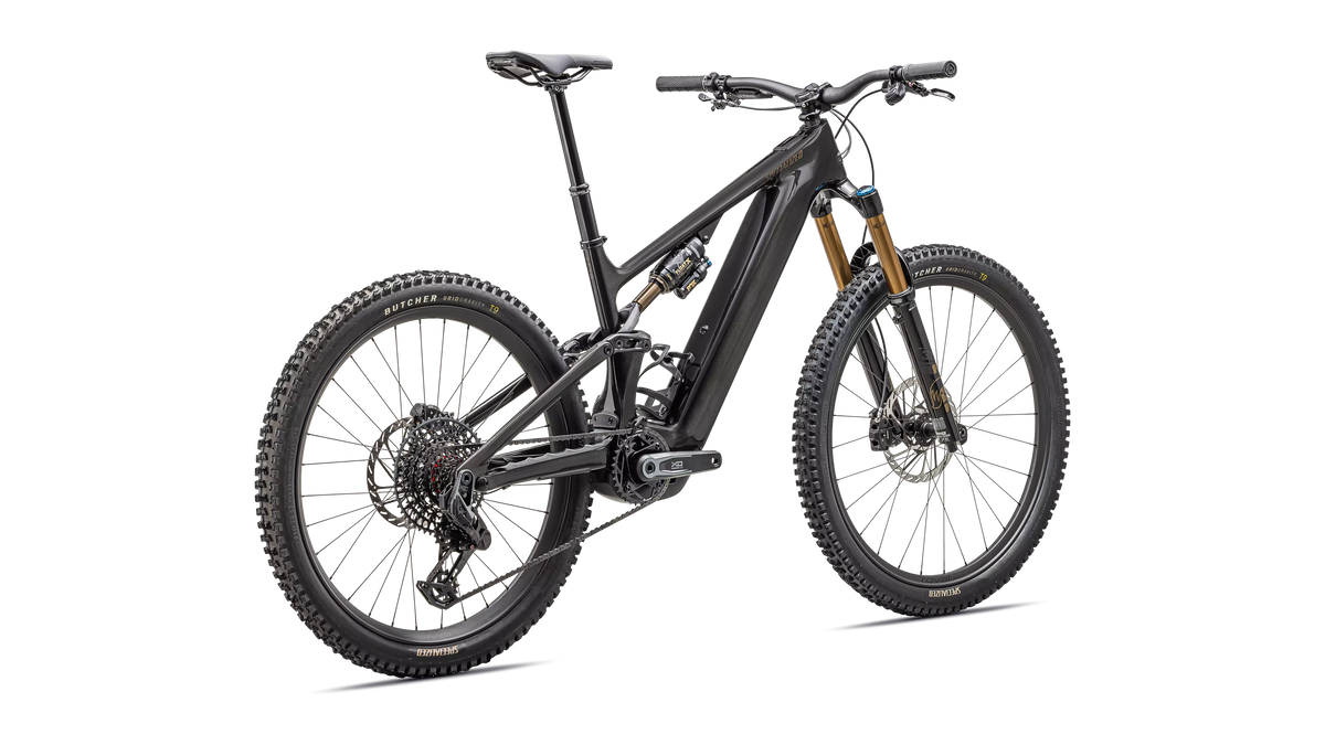 Turbo Levo 4 Pro Gloss Metallic Obsidian / Burnt Gold Metallic – Heck-Dreiviertelansicht