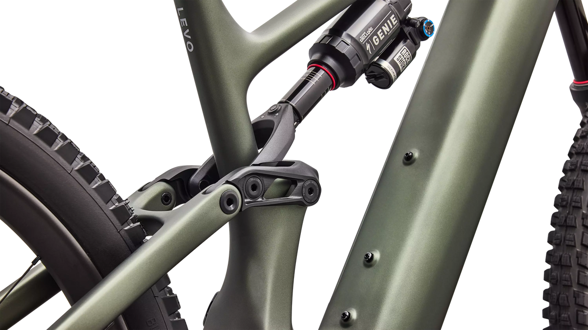 Turbo Levo 4 Pro Satin Bottle Green / Silver Dust – Hinterbau-Detail