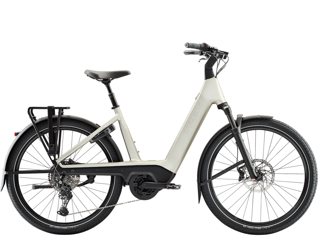 Charter+ 5 R10 800Wh Lowstep Lunar Silver – Seitenansicht
